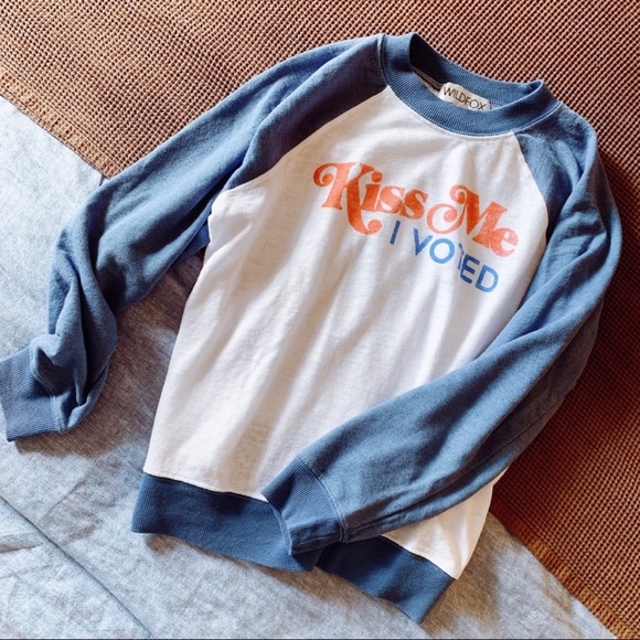 WILDFOX $138 KISS ME VOTED BAGGY SWEATSHIRT RARE - Picture 2 of 6
